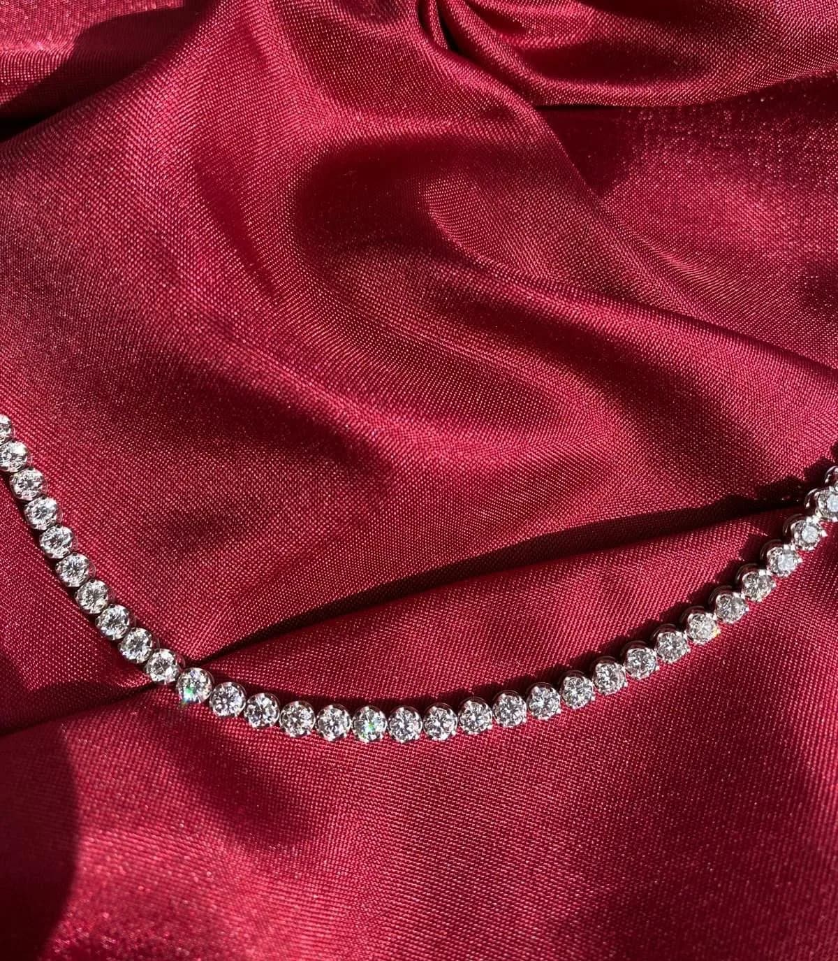 The Luméa Classic Tennis Bracelet