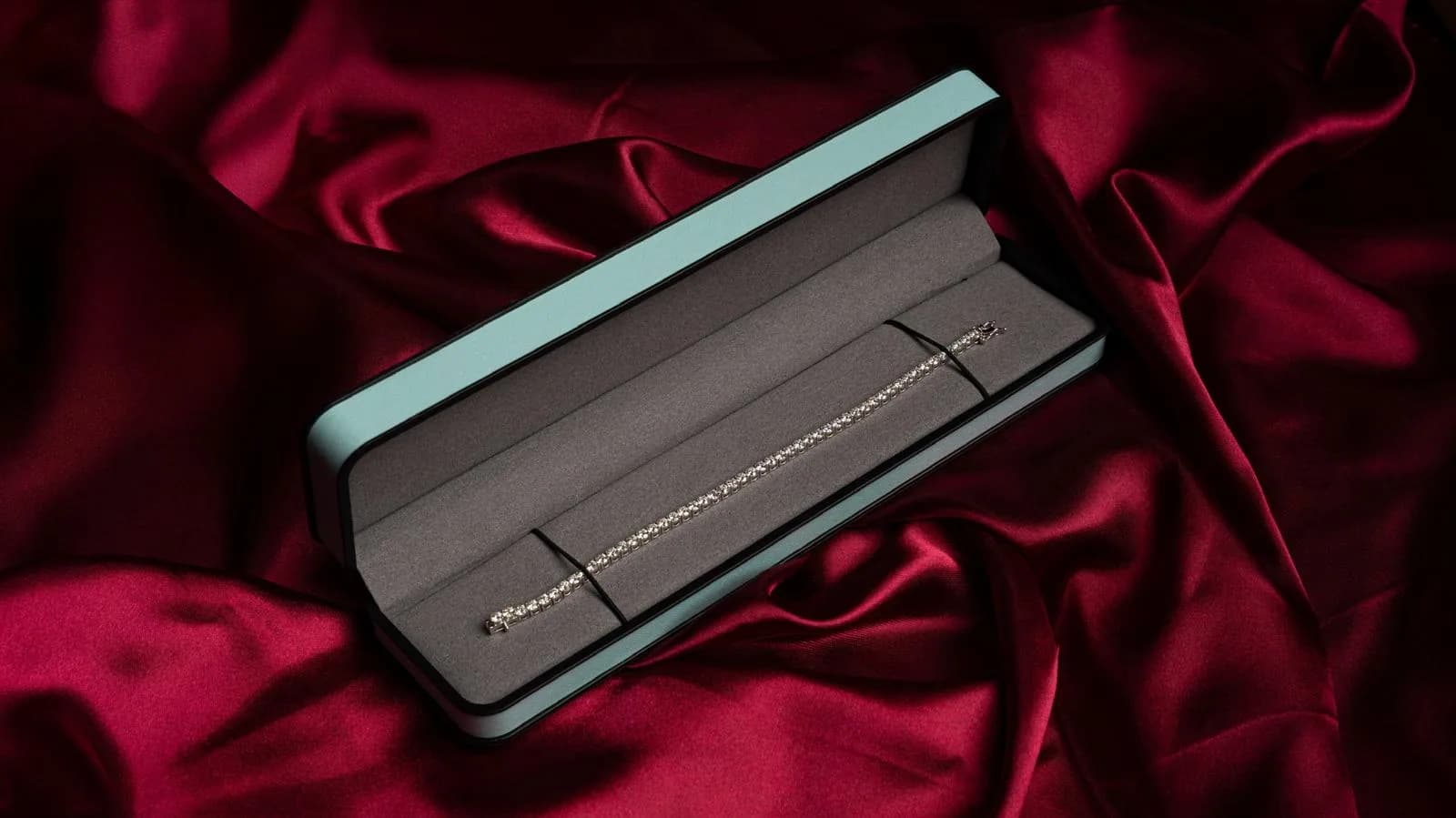 The Lumiére Tennis Bracelet